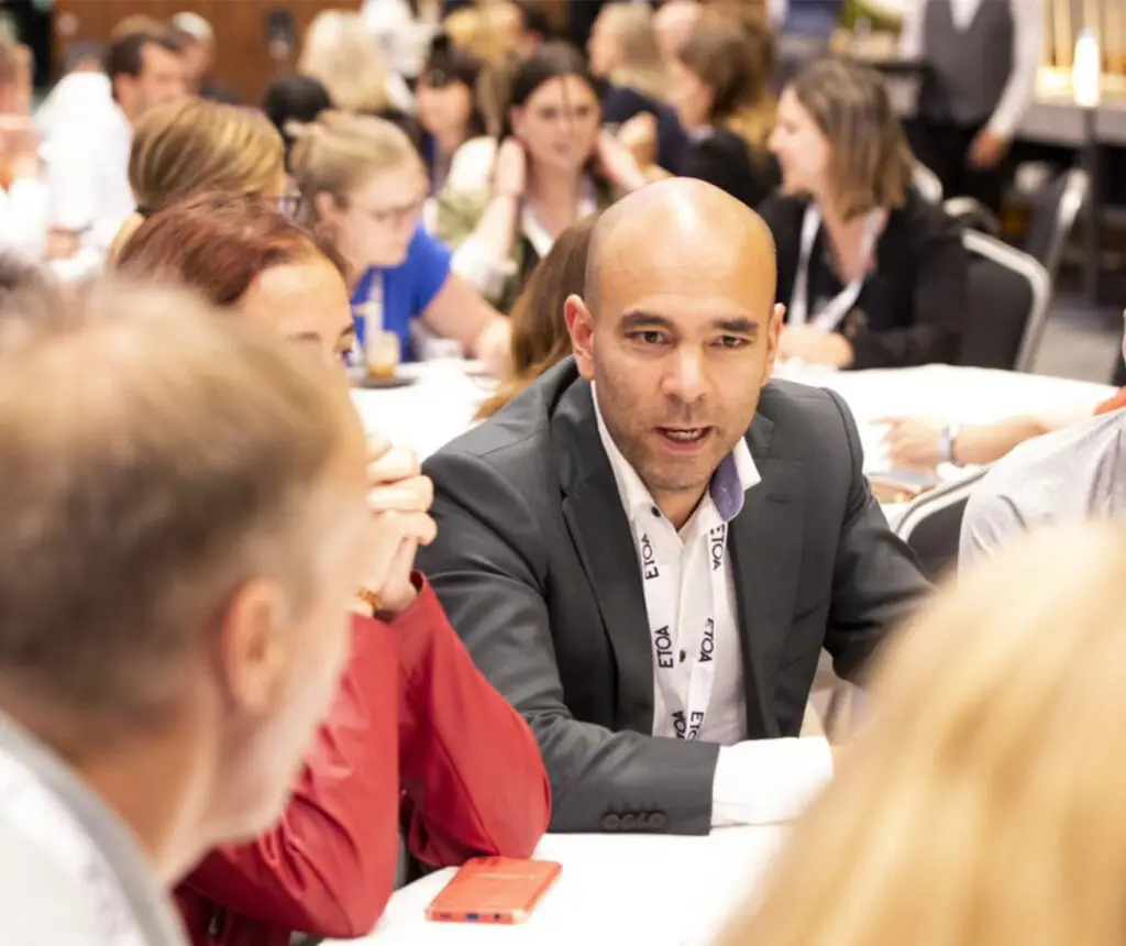 Fabian Lindner in travel business